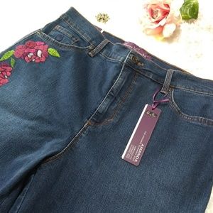 Jeans with Roses NWT